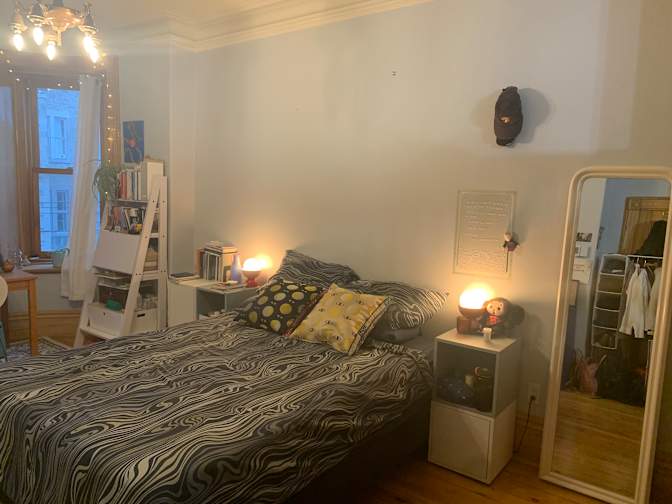 Julie Lamontagne's room