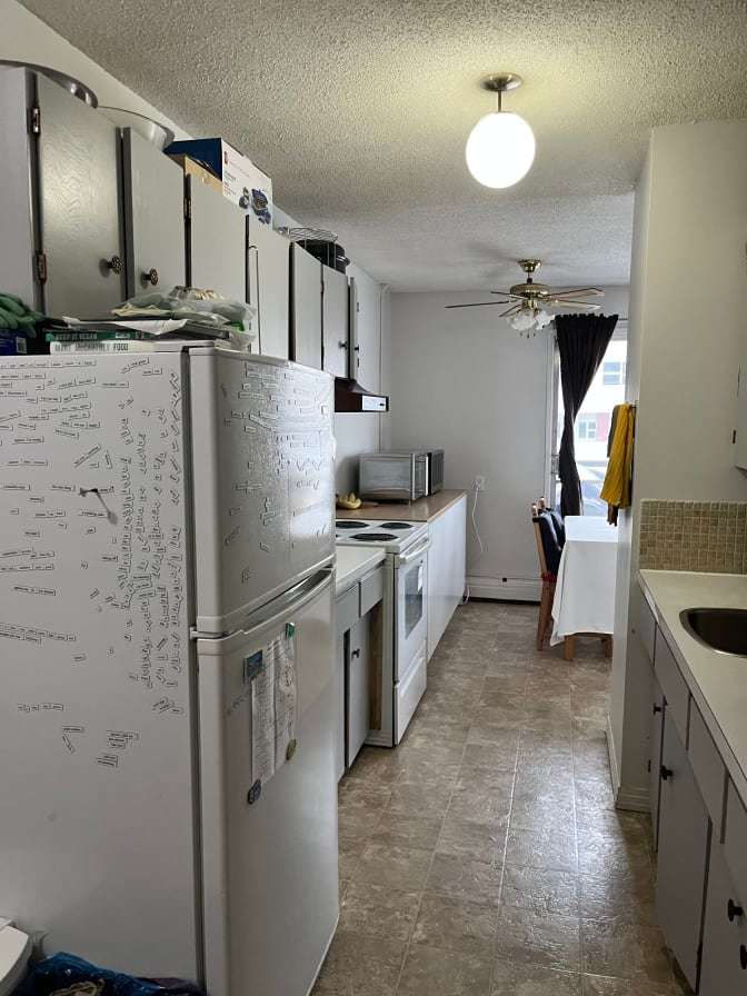 Photo of The Roommates's room