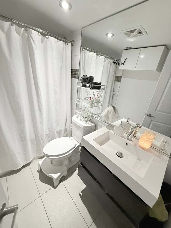 Aurora Ramirez's room