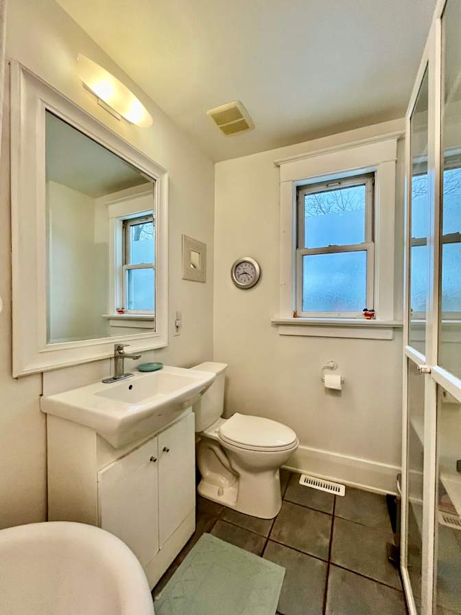 Stavros Stavropoulos's room