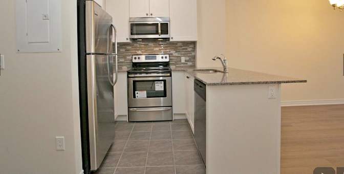 Cozy Cristine's Shared Condo's room