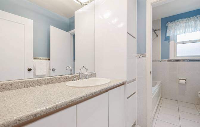 Photo of Linda's room