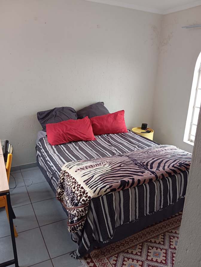 Photo of Neo's room