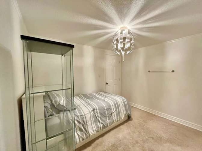Photo of Jeanette F's room