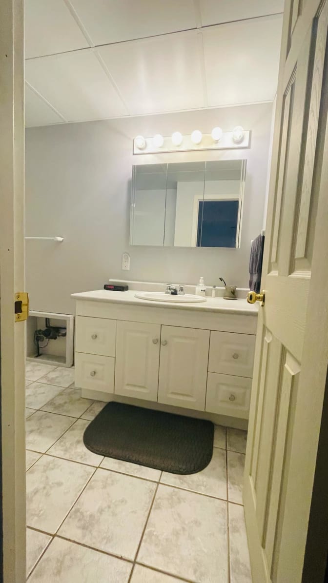 Photo of Rhonda Tetreault's room