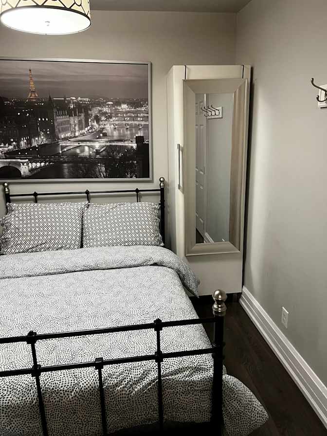 Nick Sarkovski's room