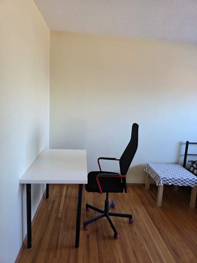 Photo of Forman Crescent's room