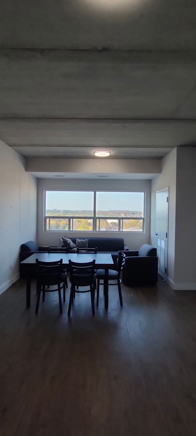 Taher Godhrawala's room