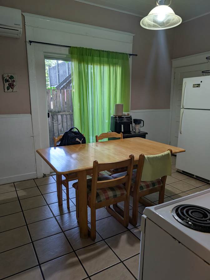 Photo of Yllor's room