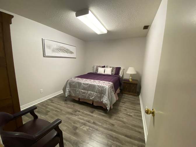 Rooms Available's room