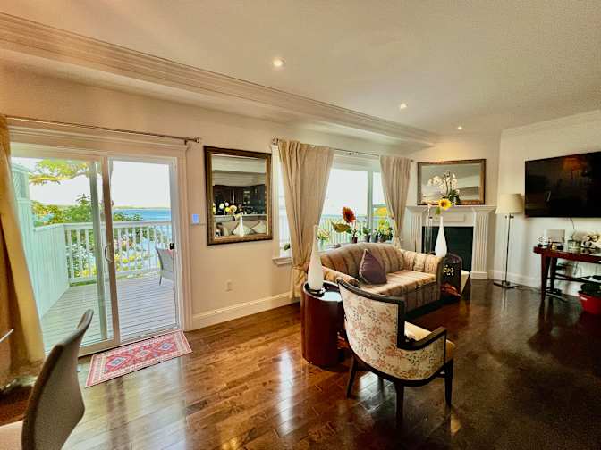 Xiaoye ( Zoe)'s room