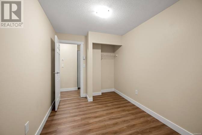 Photo of DAMON's room