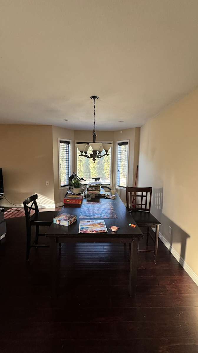 Taylor Forsythe's room