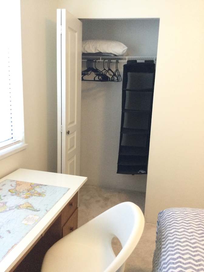 Cléo and Carl's room