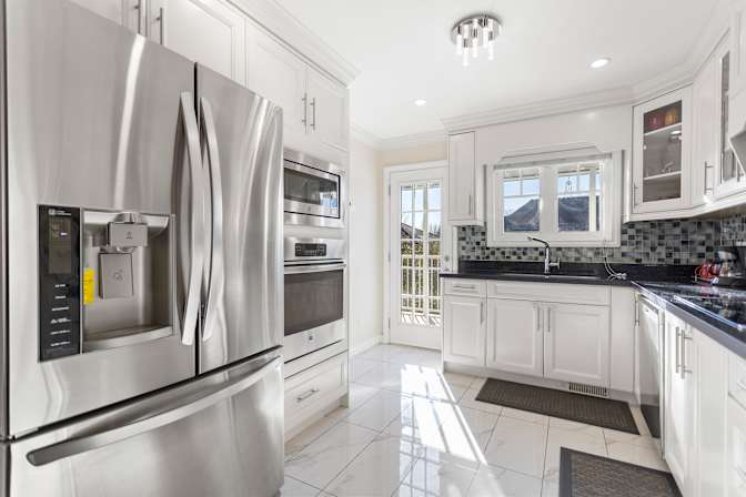 Jennifer Dsouza's room