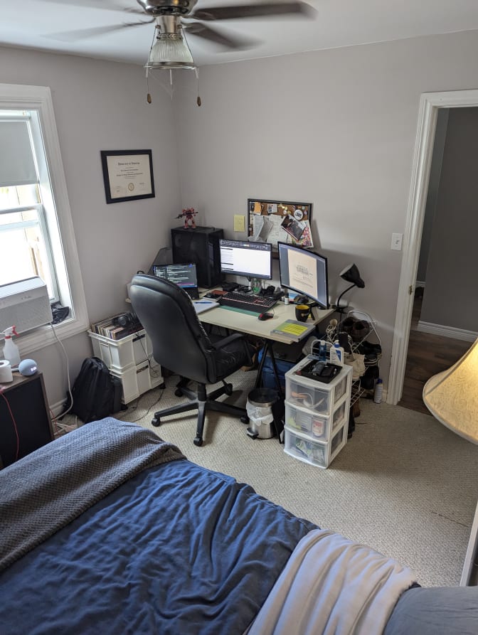 iain davidson's room