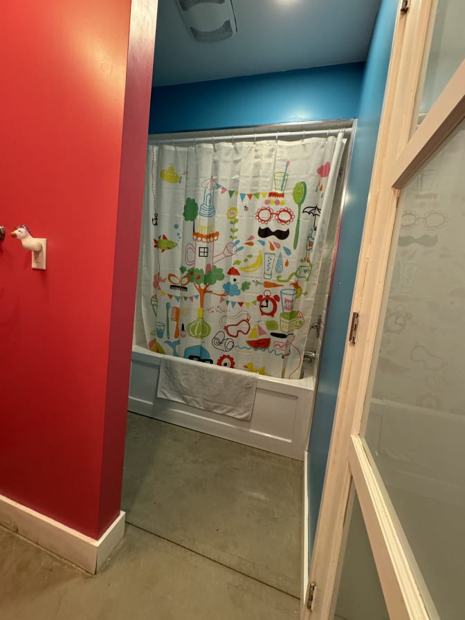 Ahier, Martine's room