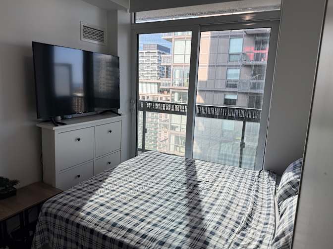 Alexis Zambrano's room