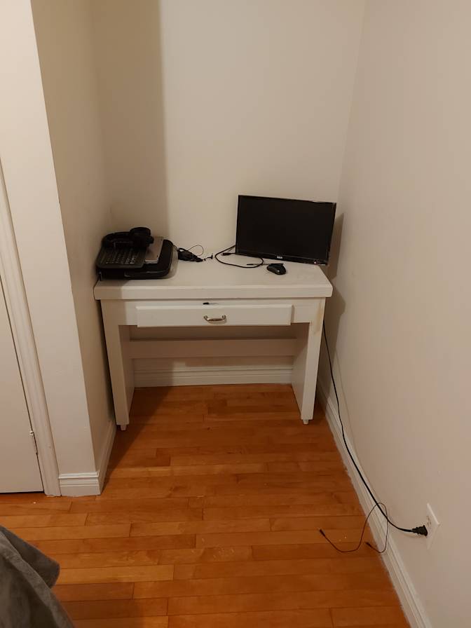 CHEDZER-CLARC's room