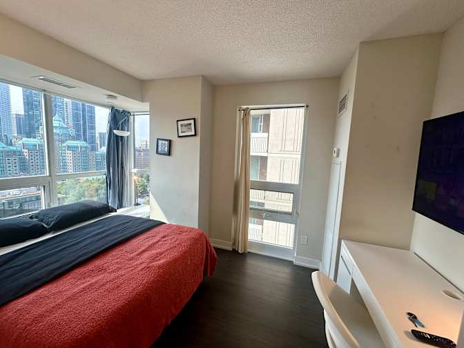 Harrington Toronto's room