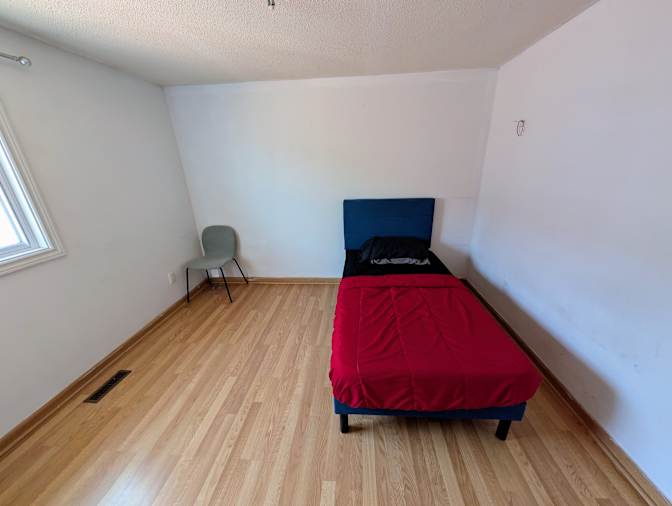 Achleswar Premanand's room