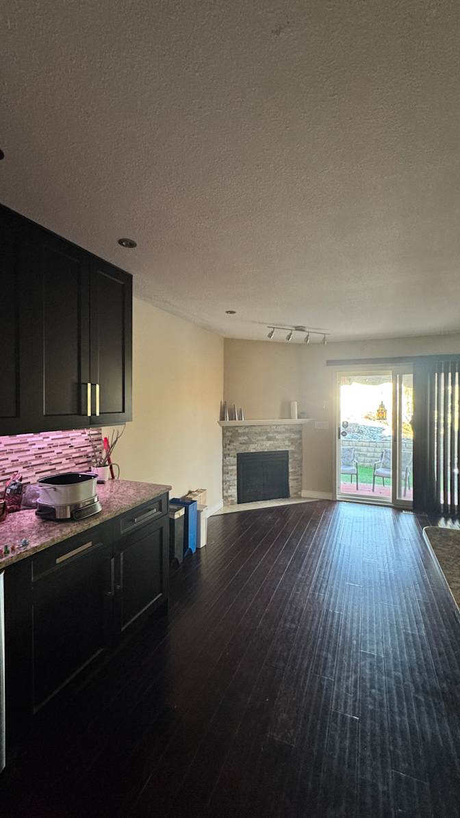 Taylor Forsythe's room