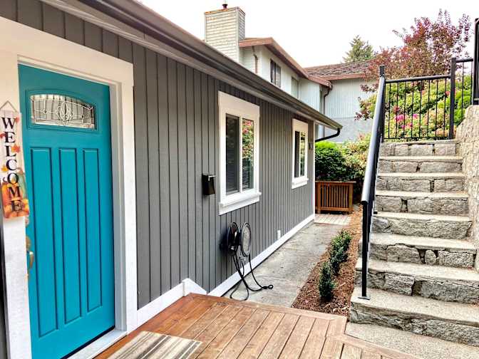 Akhil Cherukara Tom's room