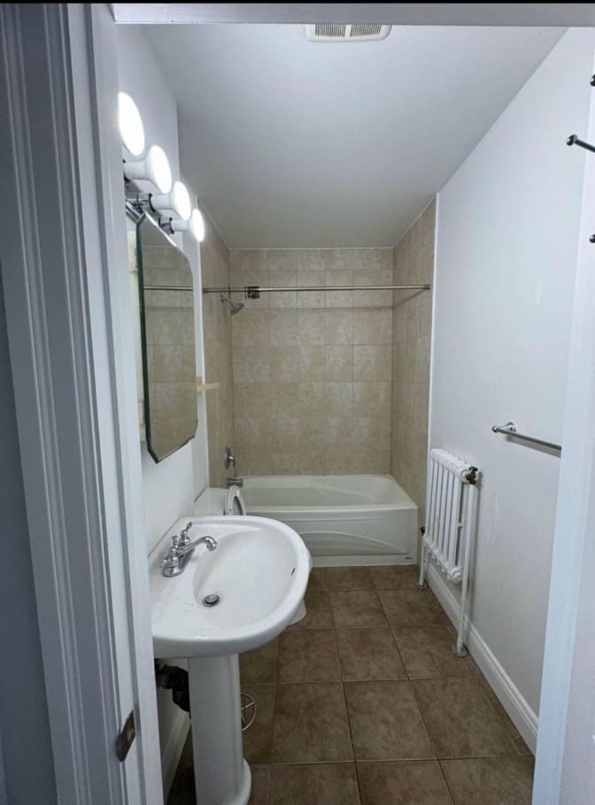 Daniel MacKinnon's room