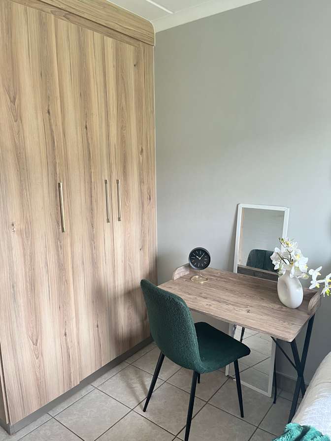 Photo of Tee's room