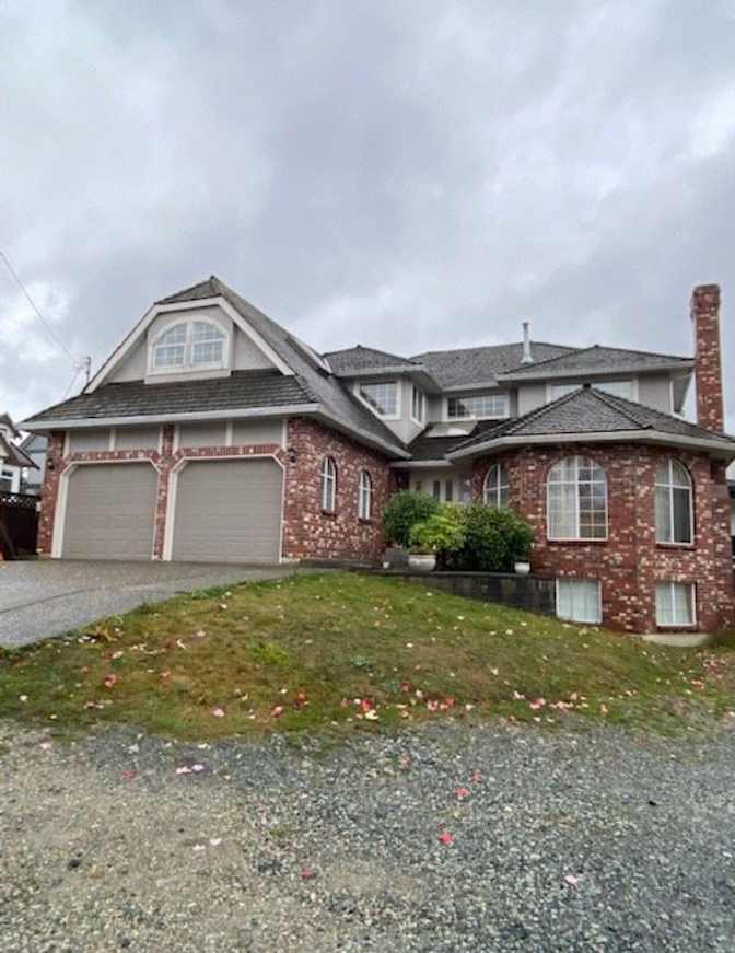 William  Lowe's room