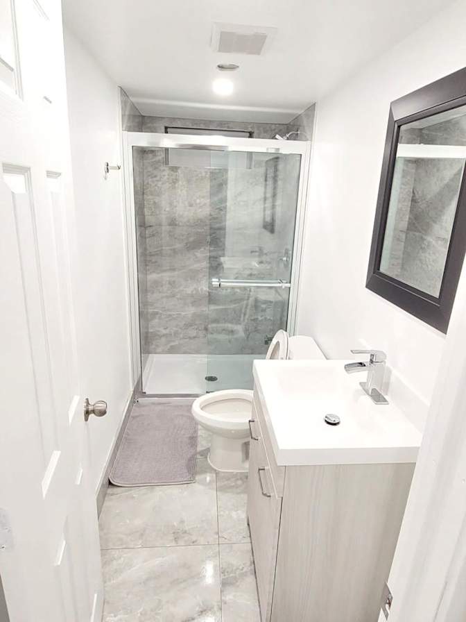 EKC Homestay Toronto's room