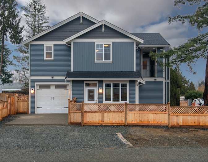 Student Housing by Sun Porch Homes Ltd.'s room
