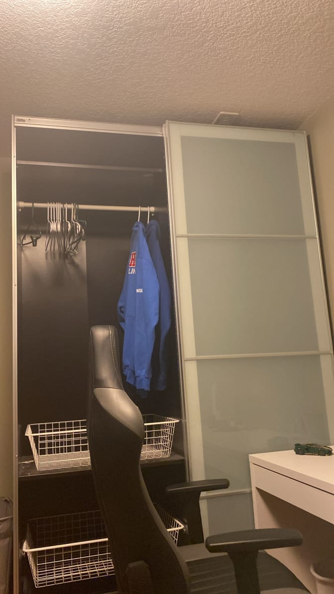 Shariq Naiyer's room