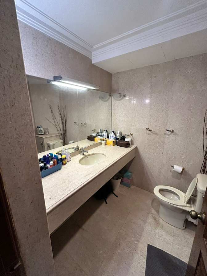 Photo of Rouzbeh's room