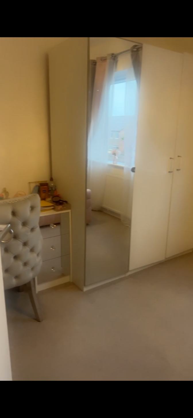 Photo of Sara's room