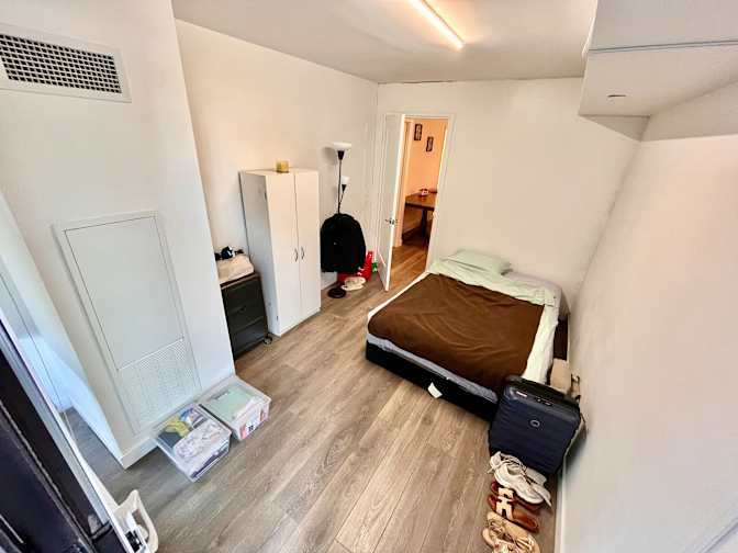 Photo of Andrés's room