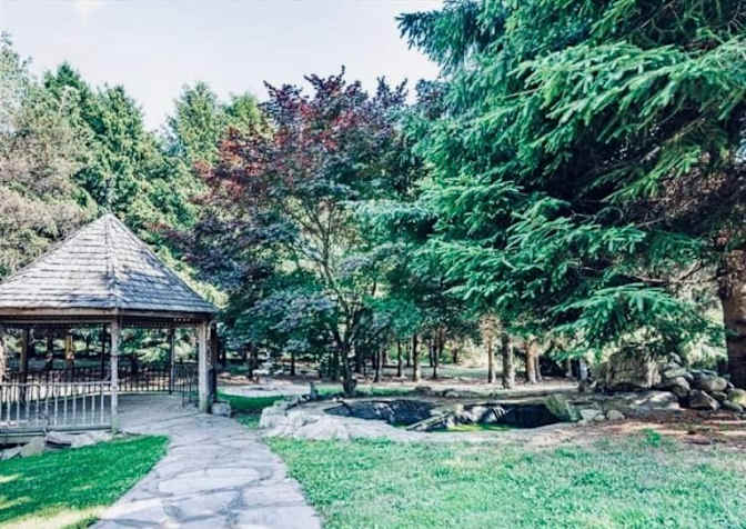 Photo of Ray Holden's room