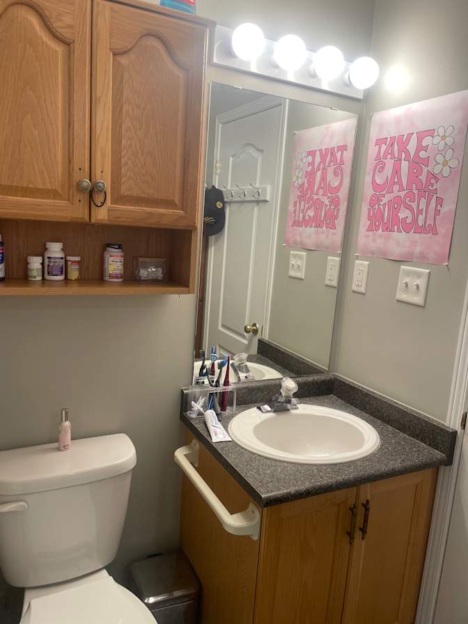 Ariana bendfeld-lord's room