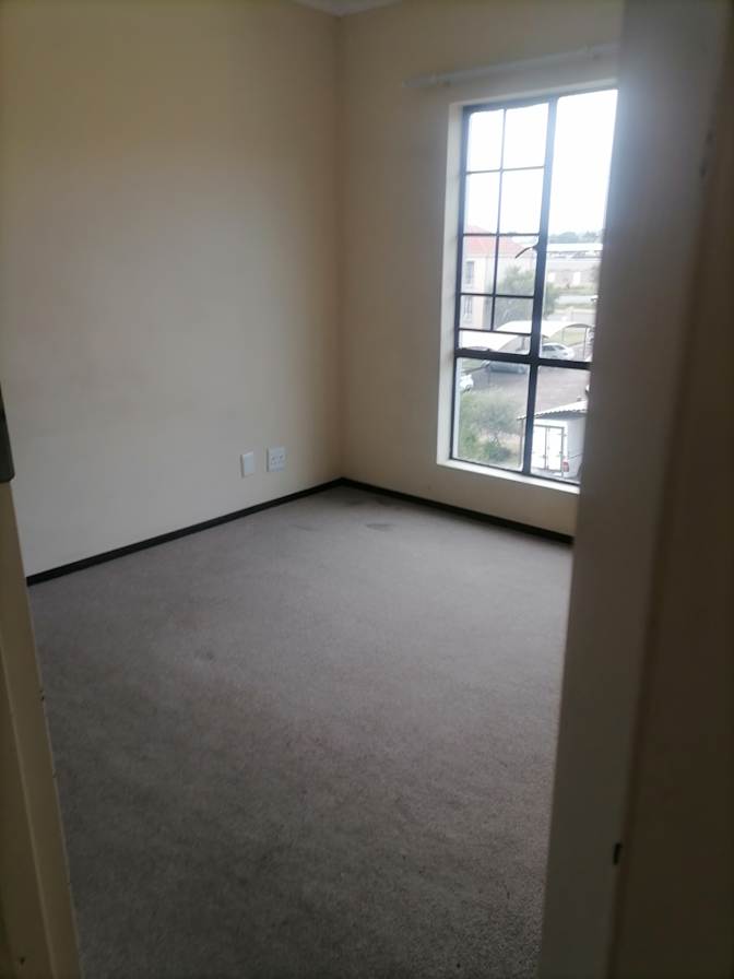 Photo of Lindo's room