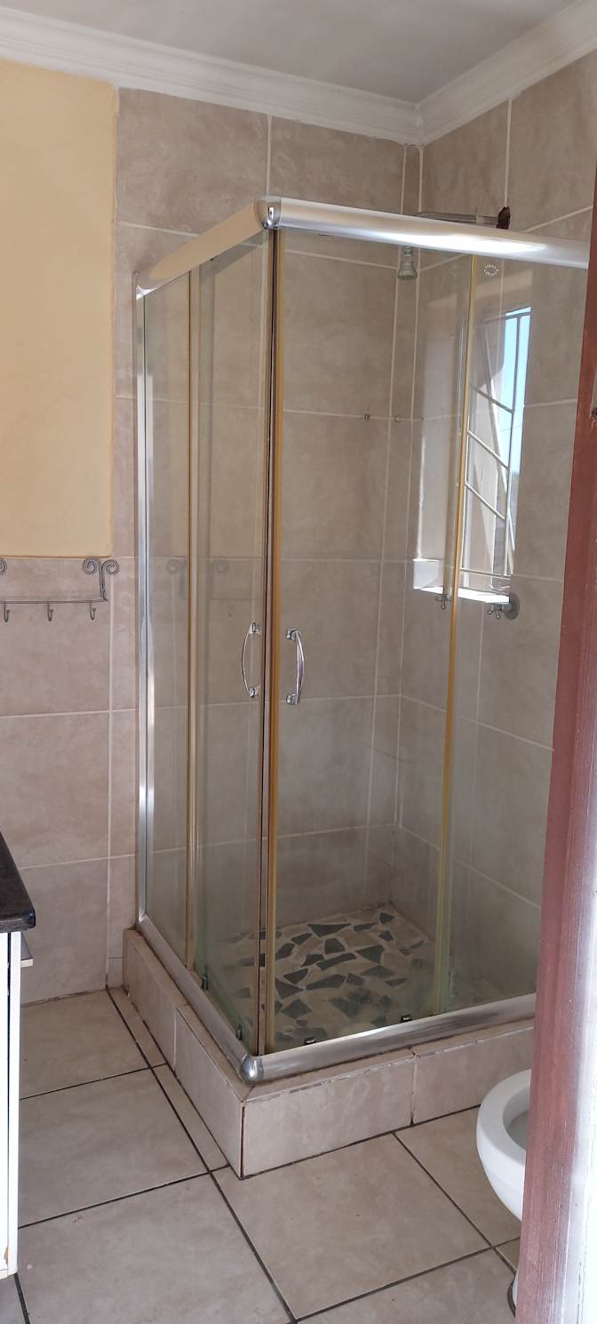 Photo of NEMULALO SOLOMON's room