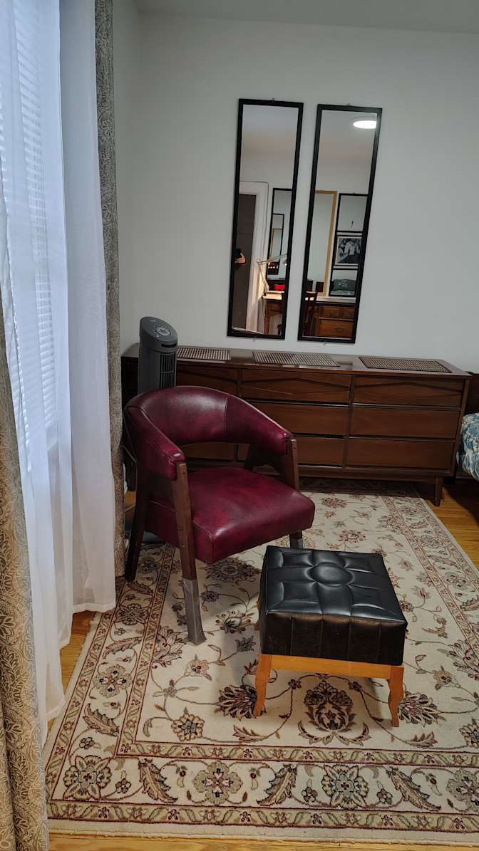 Barclay House's room