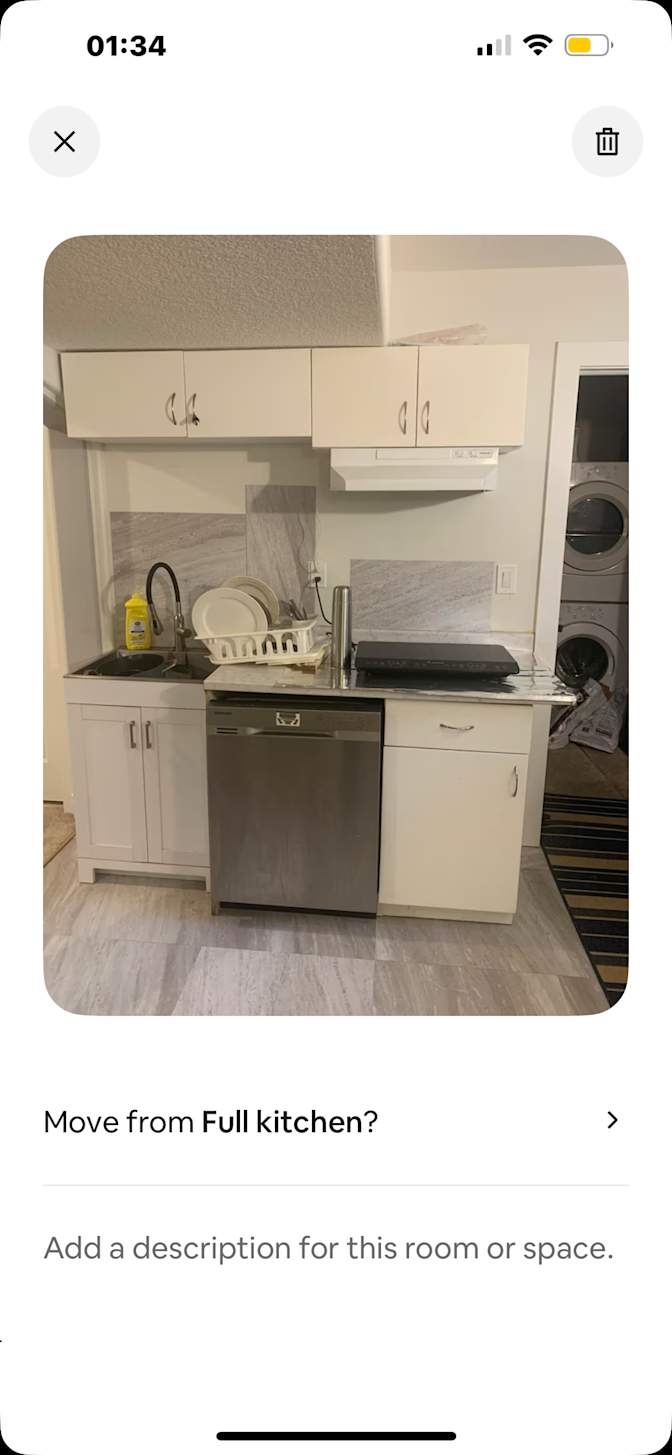 Mohsen Ahmadpour's room