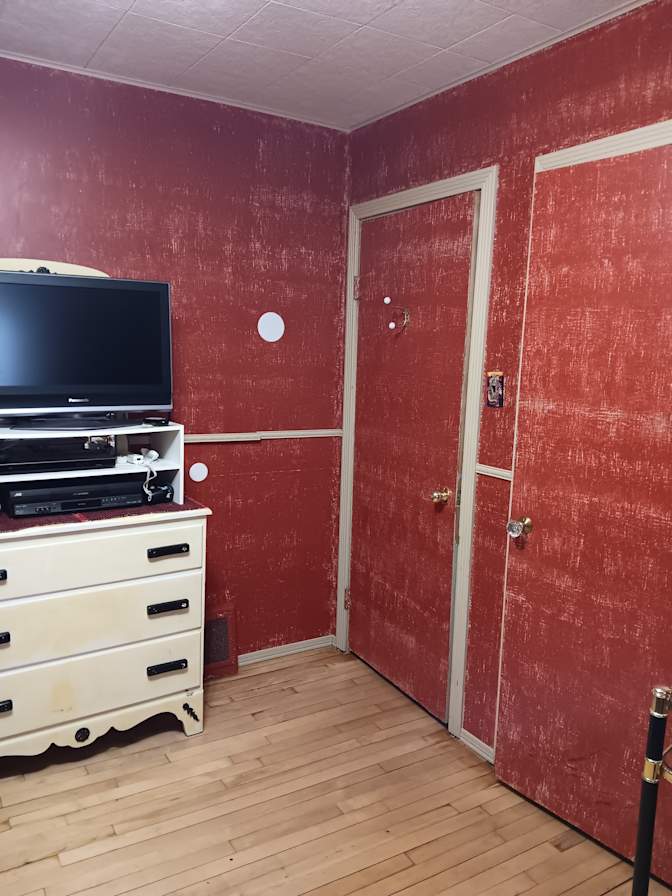 Ryschell Dragunov's room