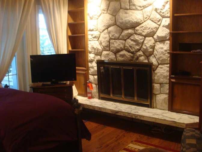 Joe and Laurie's room