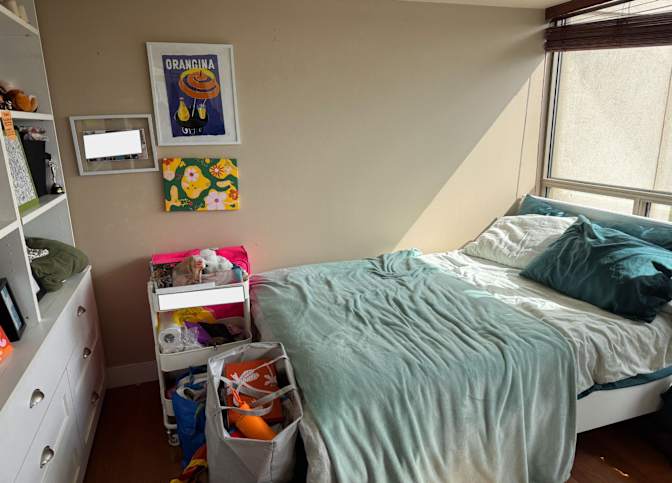 Mariana Schuetze's room