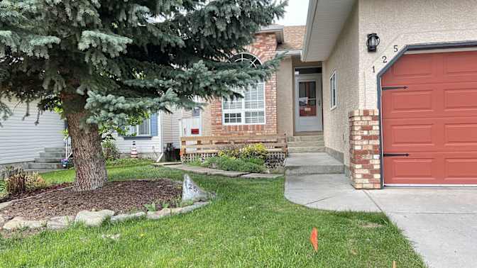 Meng Qiong Huang's room