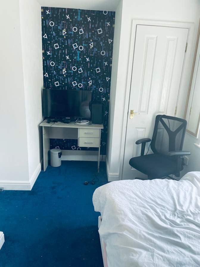 Photo of paul churchill's room