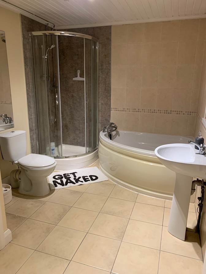 Photo of Alex Guy's room
