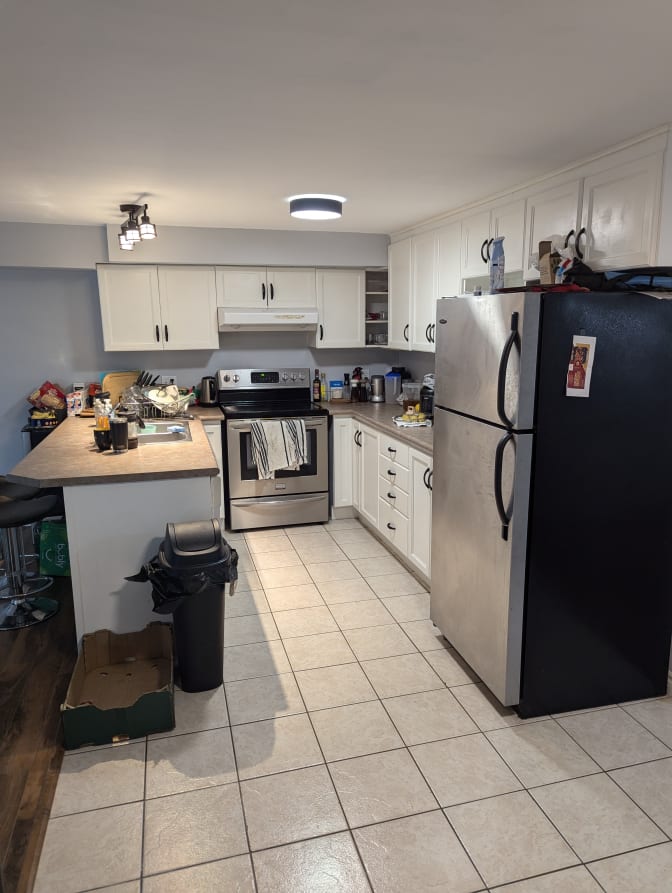 iain davidson's room