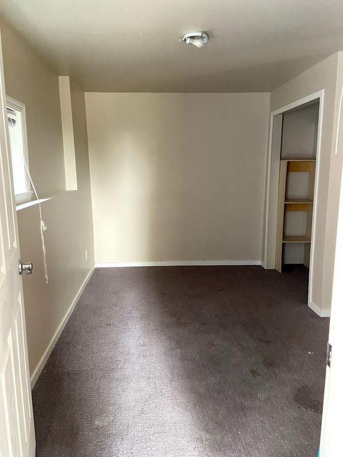 Akhil Cherukara Tom's room